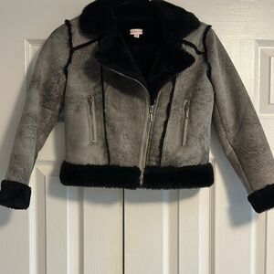 Design History Girls Stylish Black and Gray Faux Fur Jacket - Size M